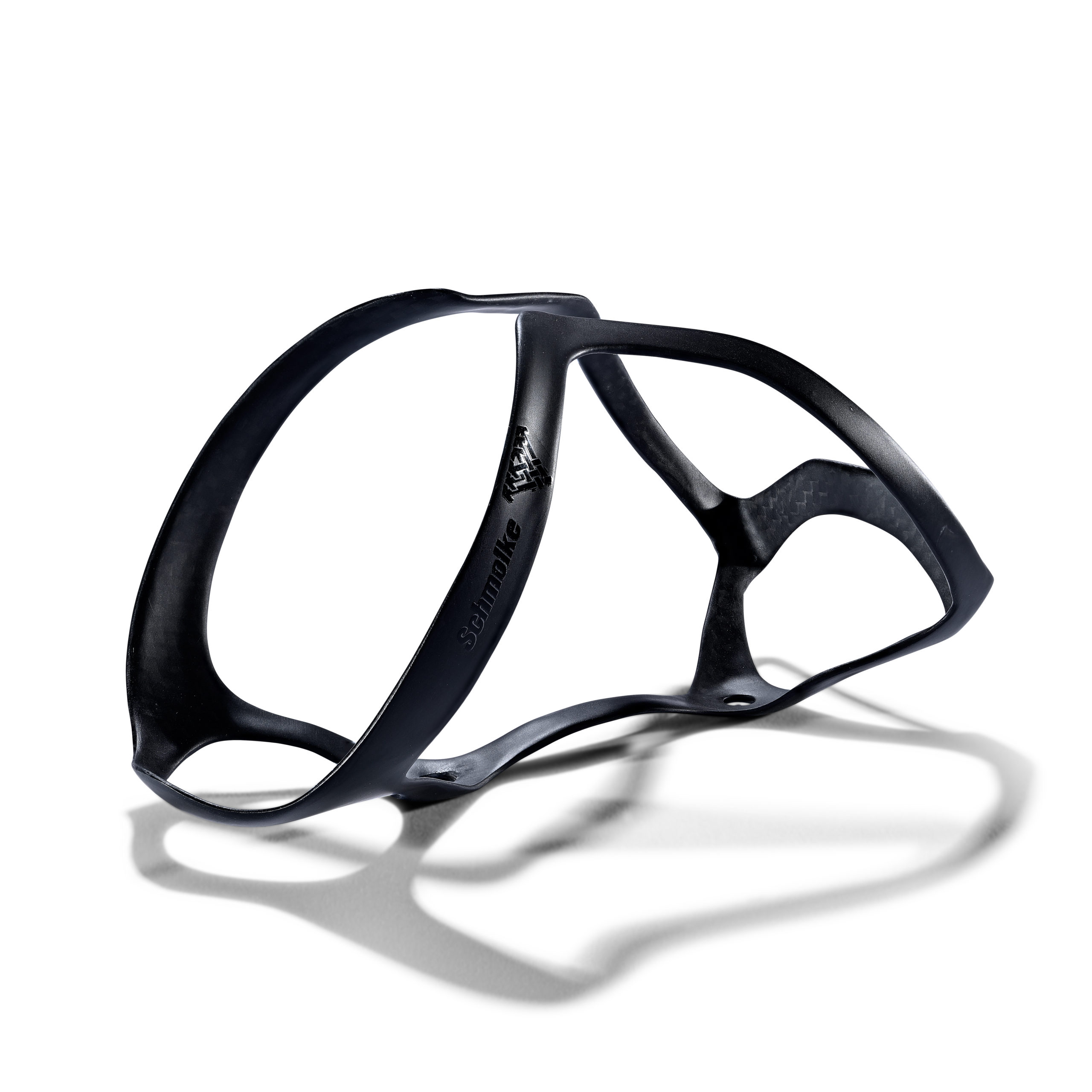 Koszyk na bidon Schmolke Carbon – Czarna edycja (Black Edition) akbisport.pl - Sklep i Serwis rowerowy Gdańsk Osowa Trójmiasto Akcesoria i Naprawy Koszyk na bidon Schmolke Carbon – Czarna edycja (Black Edition) akbisport.pl - Sklep i Serwis rowerowy Gdańsk Osowa Trójmiasto Akcesoria i Naprawy