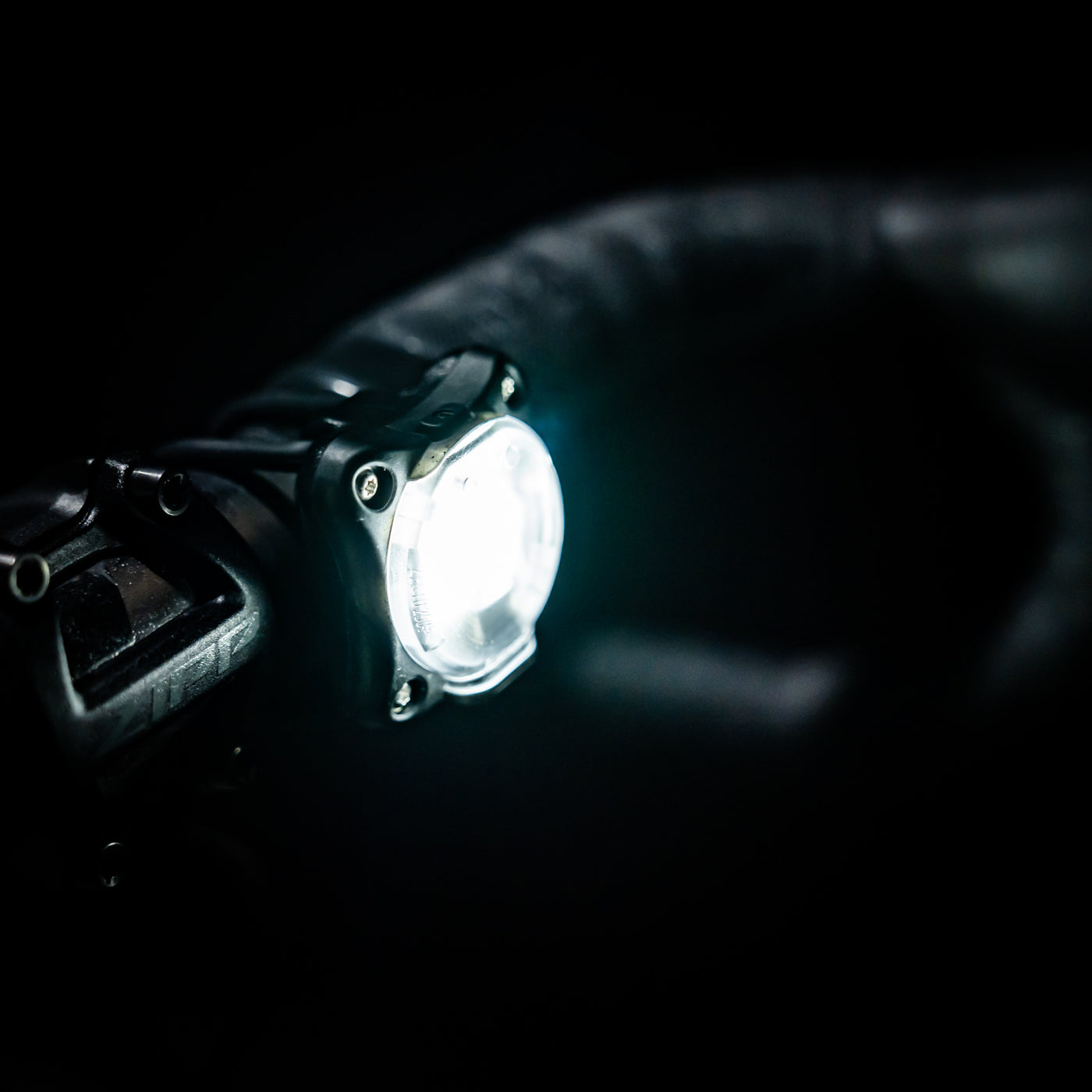 Lampka przednia LEZYNE ZECTO DRIVE 250+ FRONT akbisport.pl - Sklep i Serwis rowerowy Gdańsk Osowa Trójmiasto Akcesoria i Naprawy 3 Lampka przednia LEZYNE ZECTO DRIVE 250+ FRONT akbisport.pl - Sklep i Serwis rowerowy Gdańsk Osowa Trójmiasto Akcesoria i Naprawy 3