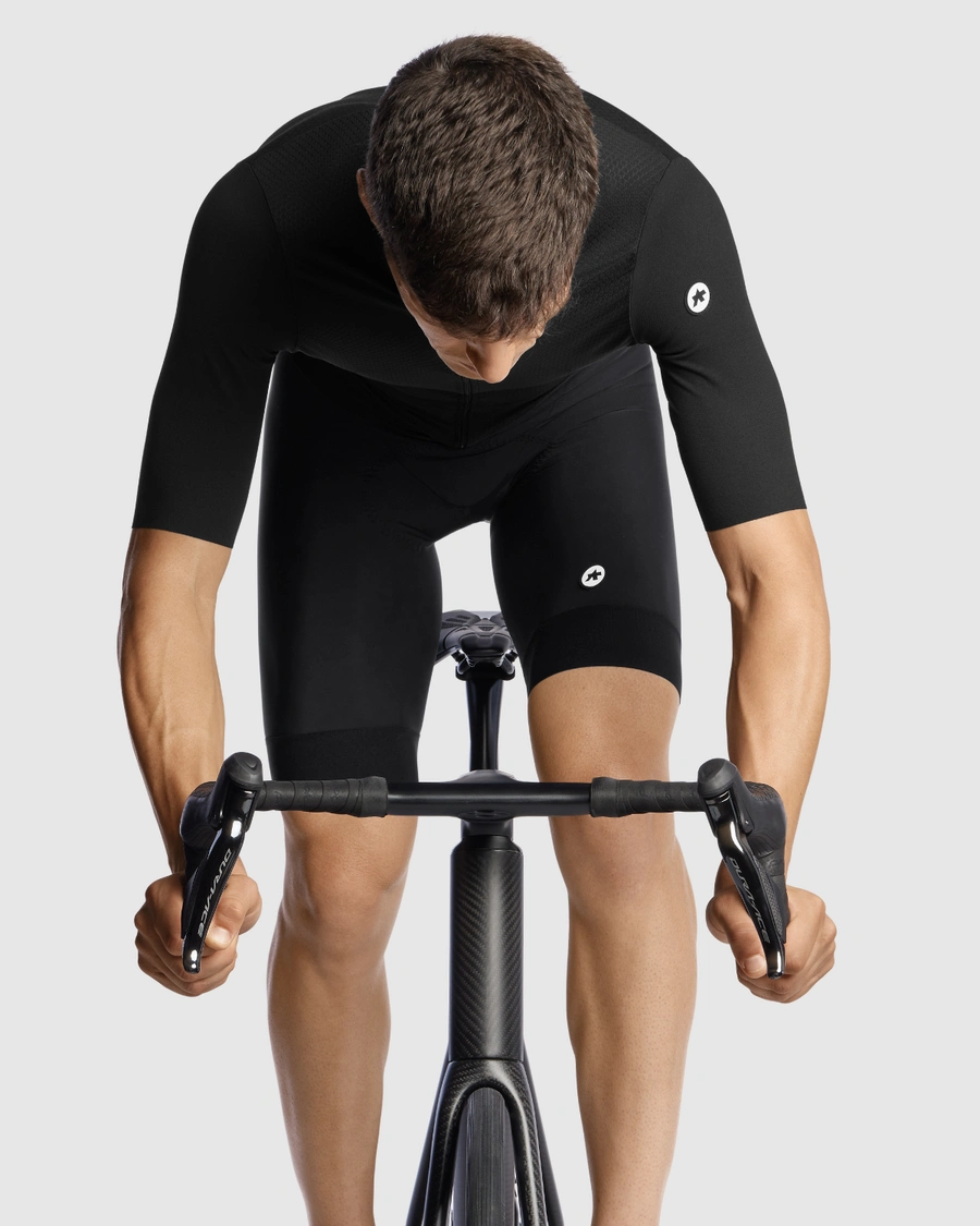Koszulka kolarska Assos MILLE GT Jersey S11 Black Series akbisport.pl - Sklep i Serwis rowerowy Gdańsk Osowa Trójmiasto Akcesoria i Naprawy 5 Koszulka kolarska Assos MILLE GT Jersey S11 Black Series akbisport.pl - Sklep i Serwis rowerowy Gdańsk Osowa Trójmiasto Akcesoria i Naprawy 5