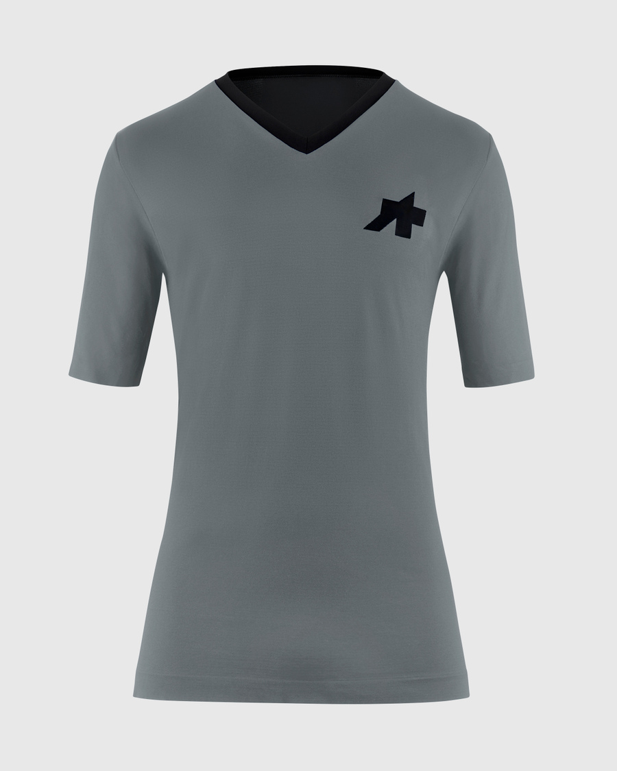 Koszulka kolarska Assos TACTICA Tech T-Shirt T5 Fanatic Silver akbisport.pl - Sklep i Serwis rowerowy Gdańsk Osowa Trójmiasto Akcesoria i Naprawy Koszulka kolarska Assos TACTICA Tech T-Shirt T5 Fanatic Silver akbisport.pl - Sklep i Serwis rowerowy Gdańsk Osowa Trójmiasto Akcesoria i Naprawy