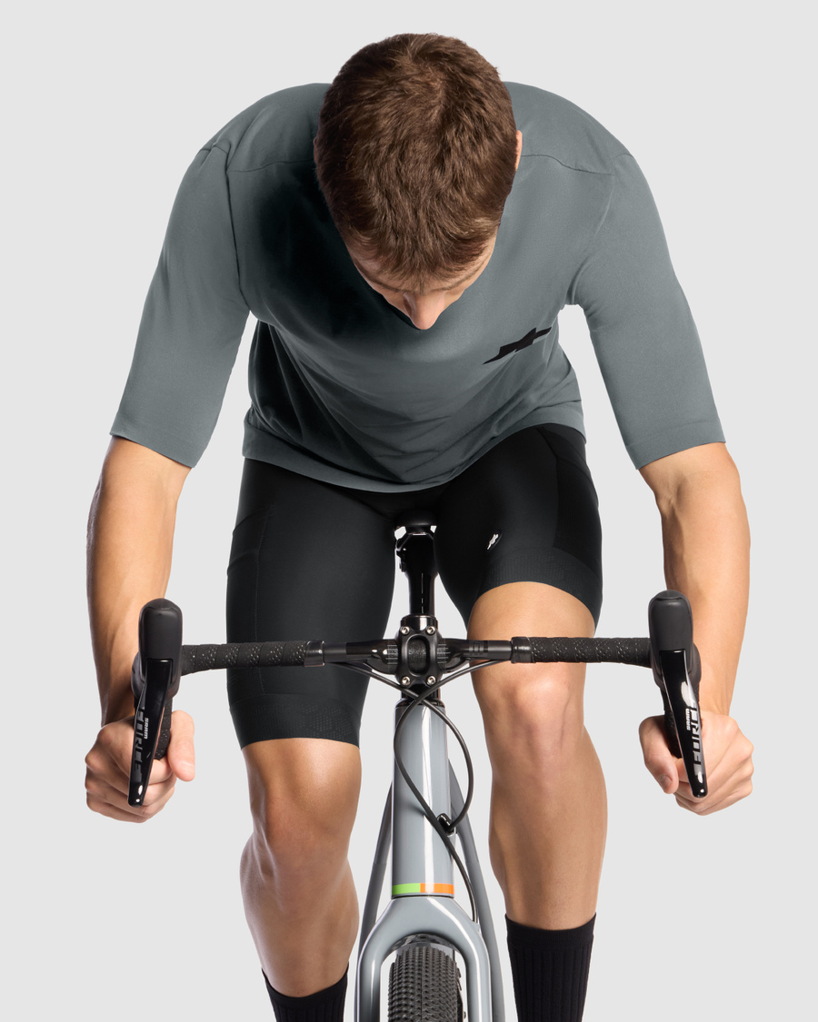 Koszulka kolarska Assos TACTICA Tech T-Shirt T5 Fanatic Silver akbisport.pl - Sklep i Serwis rowerowy Gdańsk Osowa Trójmiasto Akcesoria i Naprawy 5 Koszulka kolarska Assos TACTICA Tech T-Shirt T5 Fanatic Silver akbisport.pl - Sklep i Serwis rowerowy Gdańsk Osowa Trójmiasto Akcesoria i Naprawy 5