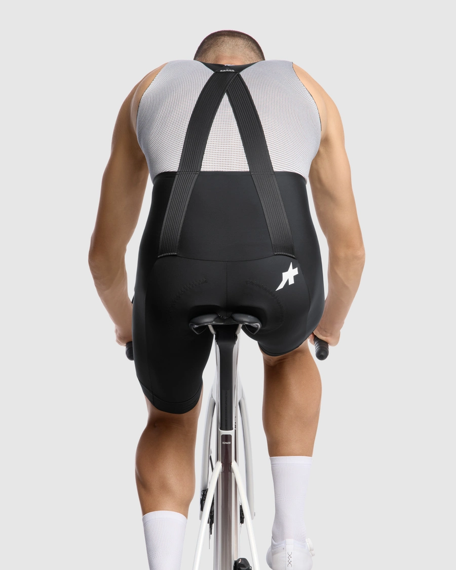 Spodenki kolarskie ASSOS MILLE GT Bib Shorts S11 Black Series akbisport.pl - Sklep i Serwis rowerowy Gdańsk Osowa Trójmiasto Akcesoria i Naprawy 6 Spodenki kolarskie ASSOS MILLE GT Bib Shorts S11 Black Series akbisport.pl - Sklep i Serwis rowerowy Gdańsk Osowa Trójmiasto Akcesoria i Naprawy 6