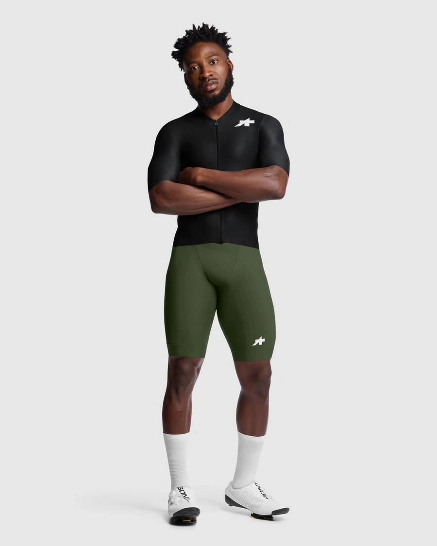 Koszulka kolarska Assos MILLE GT Jersey S11 EVO Black Series akbisport.pl - Sklep i Serwis rowerowy Gdańsk Osowa Trójmiasto Akcesoria i Naprawy 4 Koszulka kolarska Assos MILLE GT Jersey S11 EVO Black Series akbisport.pl - Sklep i Serwis rowerowy Gdańsk Osowa Trójmiasto Akcesoria i Naprawy 4