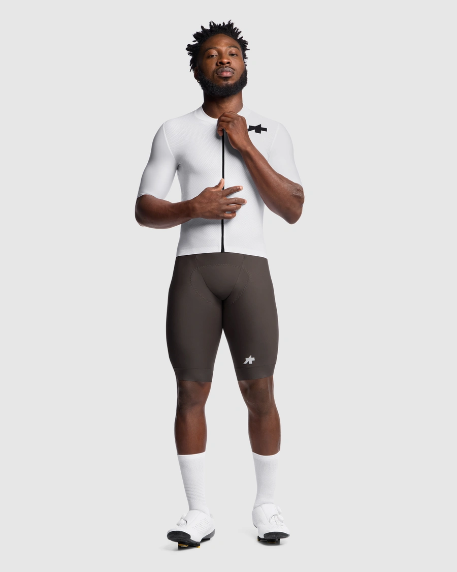 Koszulka kolarska Assos MILLE GT Jersey S11 EVO White Series akbisport.pl - Sklep i Serwis rowerowy Gdańsk Osowa Trójmiasto Akcesoria i Naprawy 8 Koszulka kolarska Assos MILLE GT Jersey S11 EVO White Series akbisport.pl - Sklep i Serwis rowerowy Gdańsk Osowa Trójmiasto Akcesoria i Naprawy 8